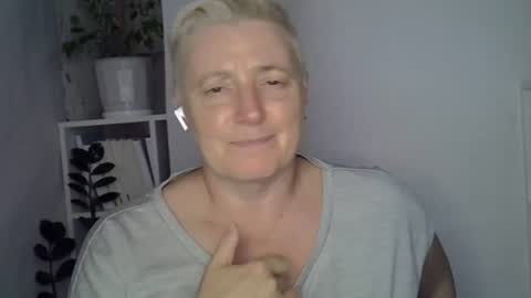 vea_motty online show from July 27, 5:51 pm