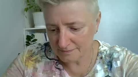 vea_motty online show from July 30, 1:29 pm