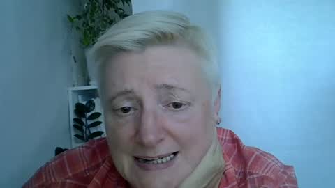 vea_motty online show from July 31, 2:56 pm