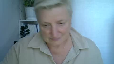 vea_motty online show from August 2, 5:42 pm