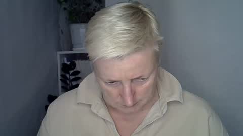 vea_motty online show from August 2, 6:48 pm