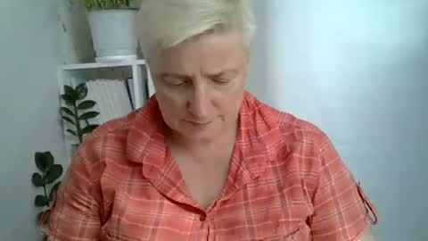 vea_motty online show from August 7, 12:16 pm