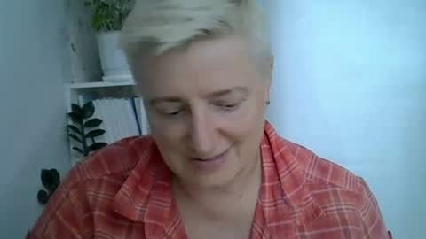 vea_motty online show from August 7, 4:40 pm