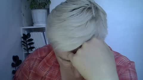 vea_motty online show from August 7, 5:46 pm