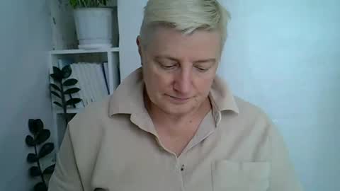 vea_motty online show from August 9, 2:07 pm