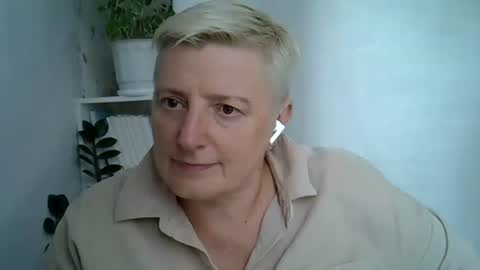vea_motty online show from August 9, 3:24 pm