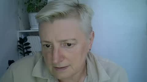 vea_motty online show from August 9, 5:36 pm