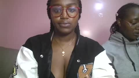 vee_quest online show from August 2, 10:49 pm