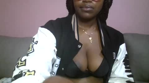 vee_quest online show from August 3, 2:18 am