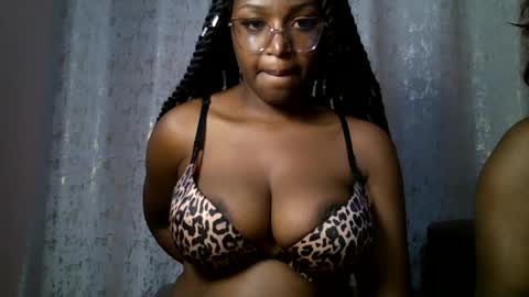 vee_quest online show from August 11, 12:01 am