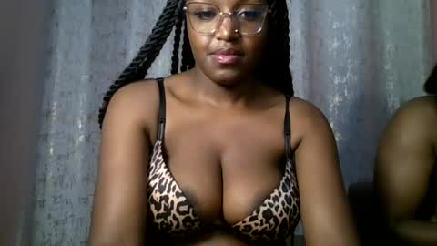 vee_quest online show from August 11, 2:13 am