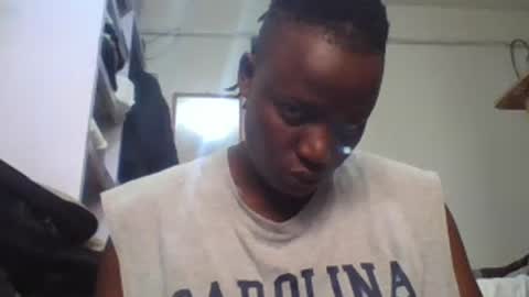 vee_tommy online show from August 17, 1:16 pm