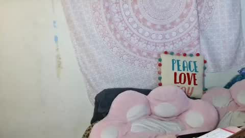 Veronica Lehane online show from August 8, 5:02 pm