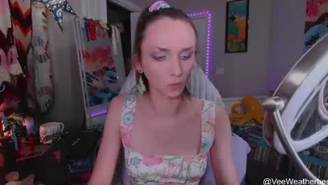 Violet Weatherbee online show from July 15, 1:17 am