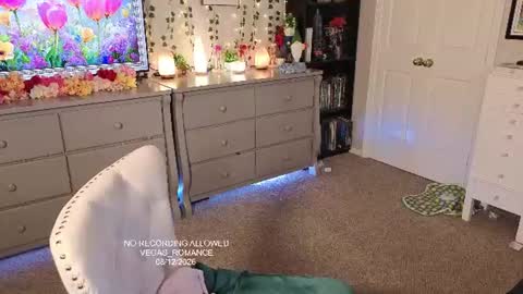vegas_romance online show from August 13, 5:21 am