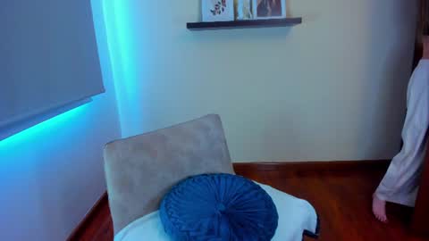 Sara online show from August 9, 7:26 pm