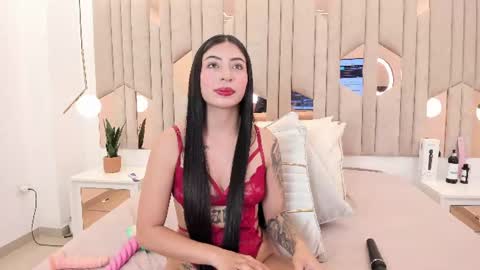 VELUNETT online show from August 7, 11:49 pm