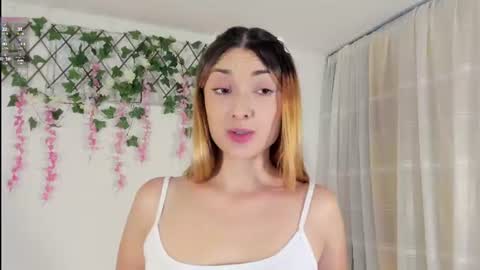 velvet_00 online show from July 29, 5:47 am