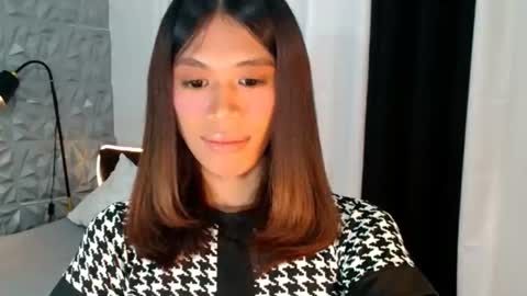 velvet_angela online show from August 13, 12:24 am