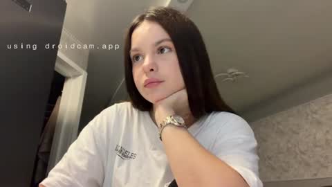 velvet_berry_ online show from August 8, 10:37 am