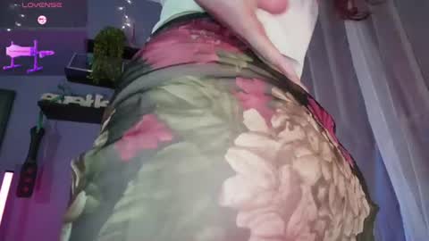 Isabella  online show from August 6, 3:22 pm