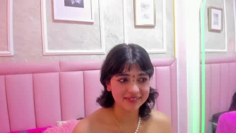 velvet_giirll online show from August 11, 6:54 pm