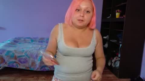 Velvet Rosse online show from August 9, 2:18 pm