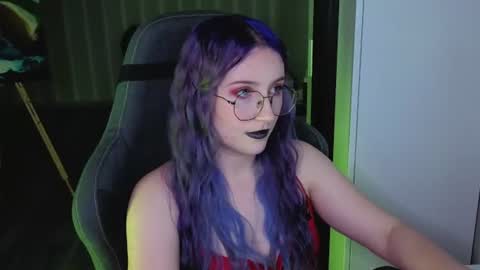 Violet online show from August 10, 2:07 pm