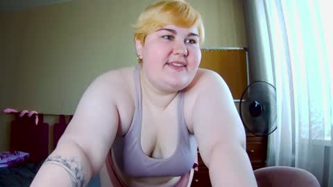 velvetcandy_ online show from August 3, 9:27 am