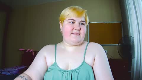 velvetcandy_ online show from August 14, 10:30 am