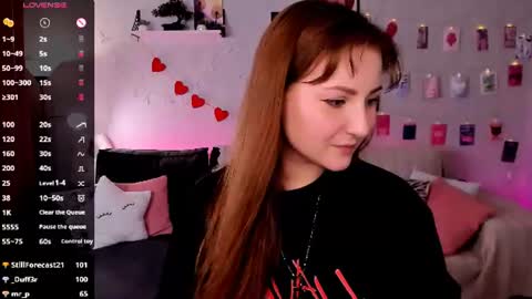 Mia online show from July 16, 2:29 pm