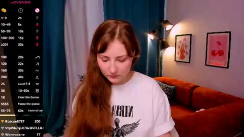 Mia online show from July 30, 11:06 am