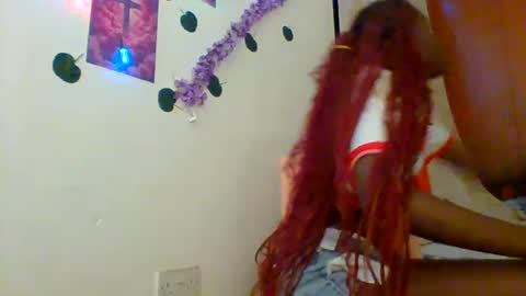 velvetdesiree online show from June 25, 6:44 pm