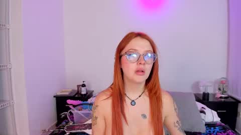 Yvonne online show from August 4, 1:02 am