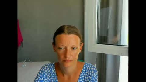 velvetzara online show from August 10, 11:55 am