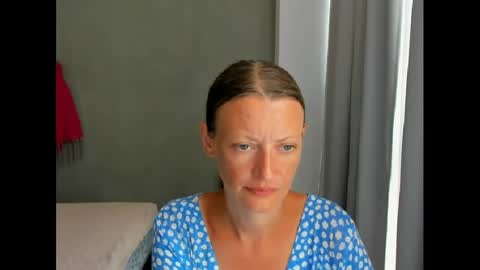 velvetzara online show from August 12, 12:51 pm