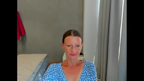 velvetzara online show from August 13, 4:10 pm