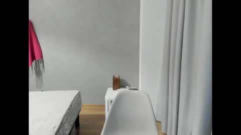 velvetzara online show from August 13, 8:01 pm