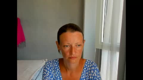 velvetzara online show from August 14, 1:26 pm