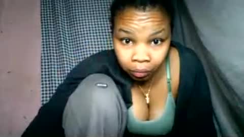 velyssa online show from August 9, 12:11 am