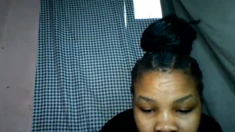 velyssa online show from August 11, 6:48 am