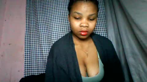 velyssa online show from August 11, 7:27 pm