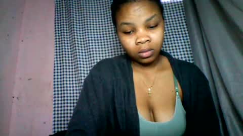 velyssa online show from August 12, 8:27 am