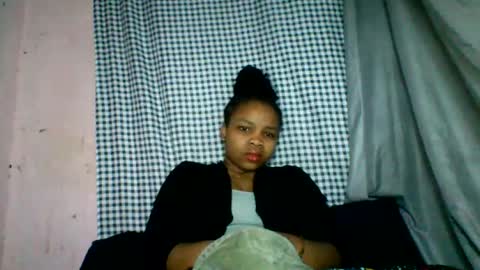 velyssa online show from August 14, 2:37 am