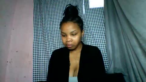 velyssa online show from August 14, 7:56 am
