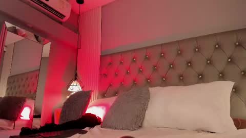 venez sofia  online show from August 12, 11:18 pm