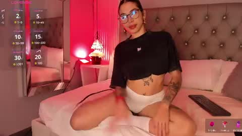 venez sofia  online show from August 15, 5:39 pm