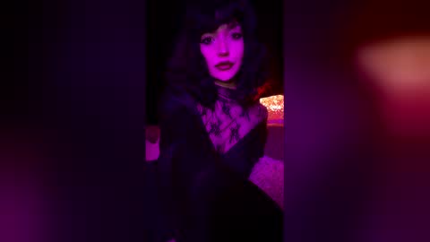 venom_goddess online show from March 8, 8:15 pm