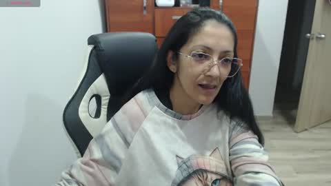 venus496613 online show from July 29, 12:17 am