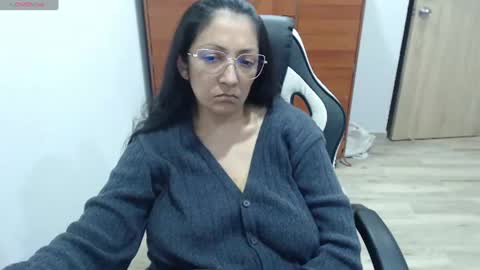 venus496613 online show from August 5, 1:25 am